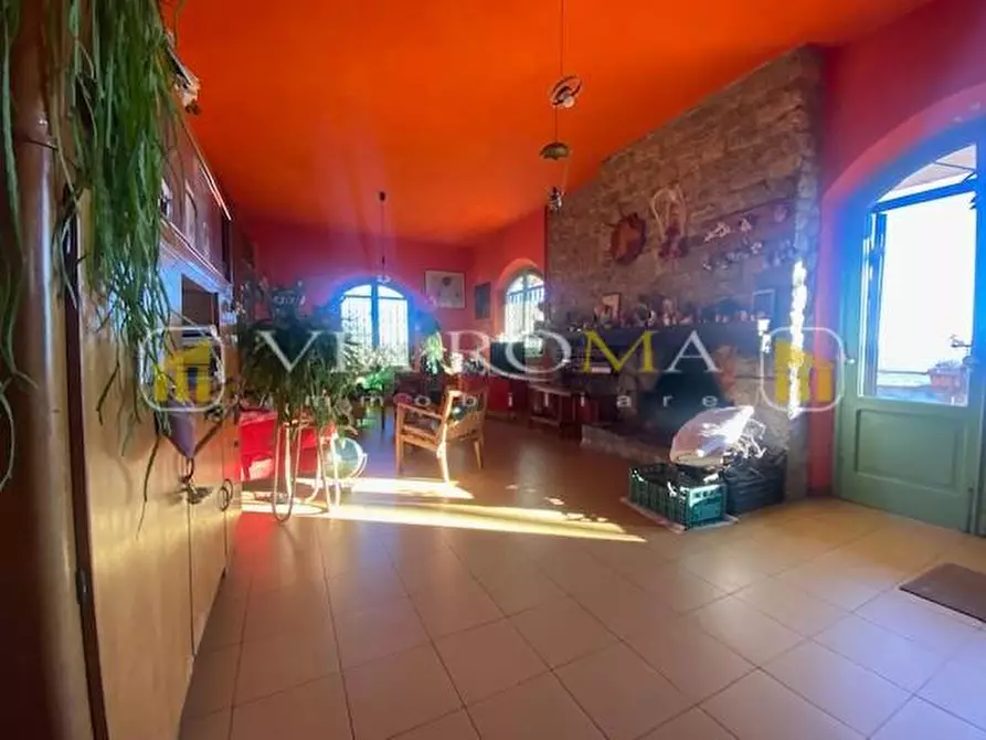 Immagine 26 di Villa in vendita  a Lucca