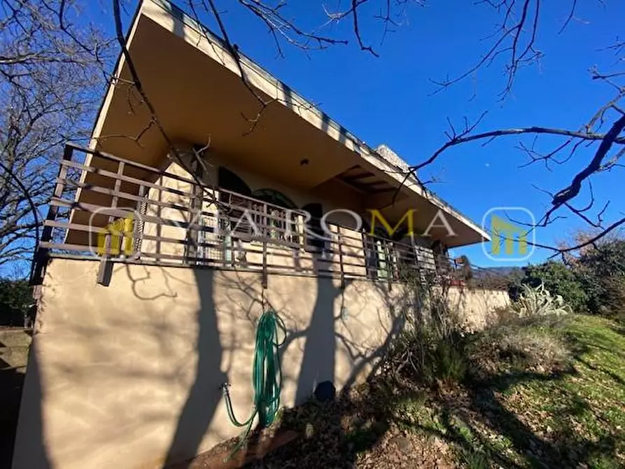 Immagine 48 di Villa in vendita  a Lucca