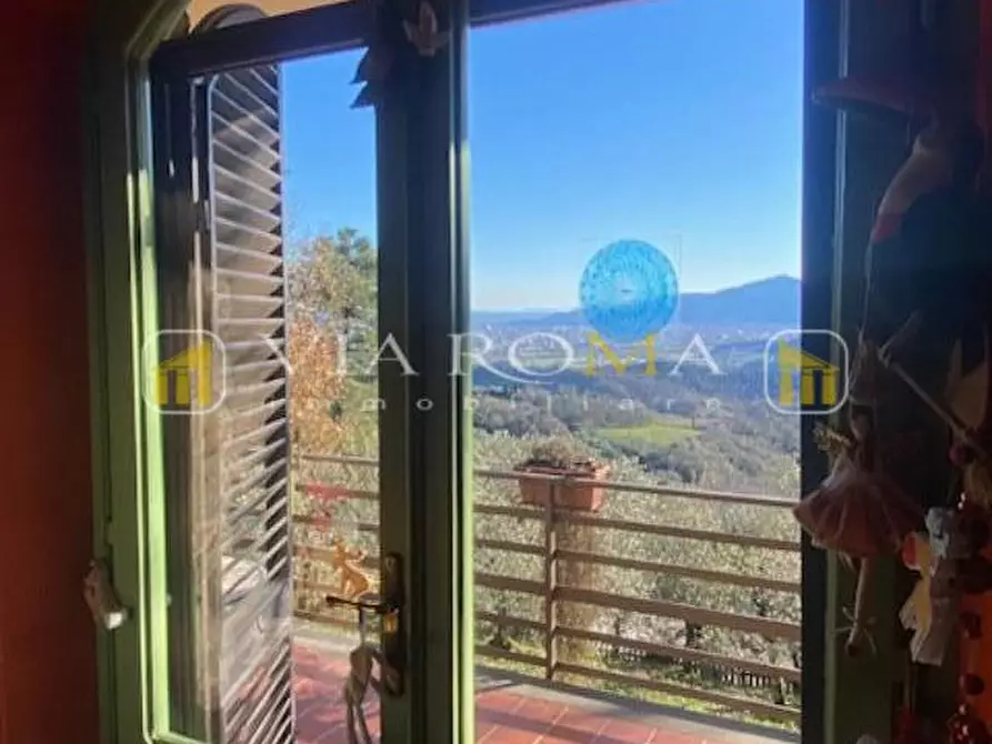 Immagine 20 di Villa in vendita  a Lucca