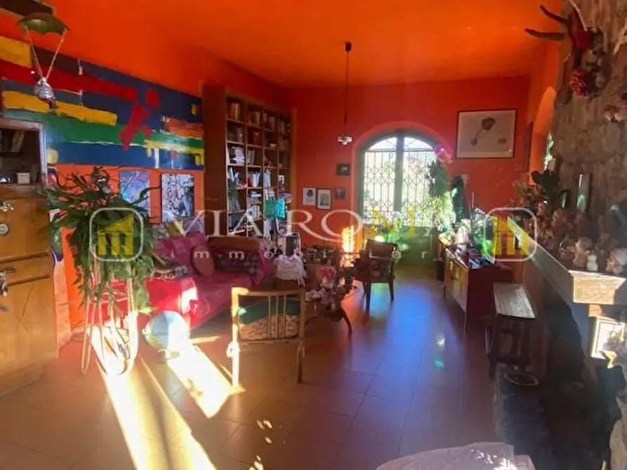 Immagine 23 di Villa in vendita  a Lucca