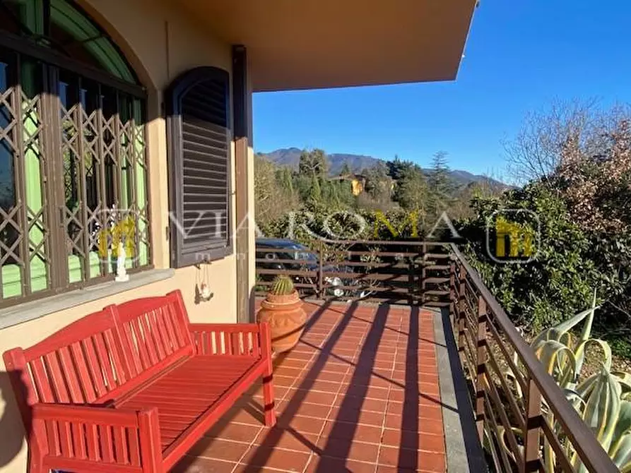 Immagine 19 di Villa in vendita  a Lucca