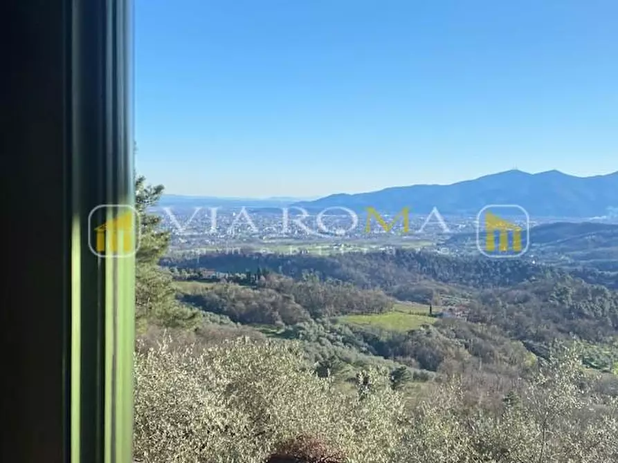 Immagine 21 di Villa in vendita  a Lucca
