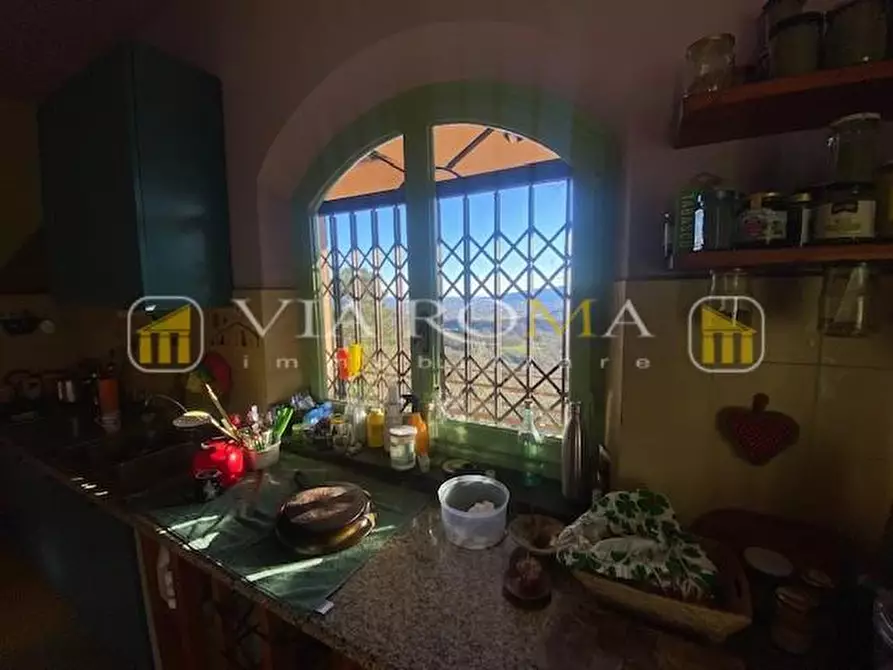 Immagine 37 di Villa in vendita  a Lucca