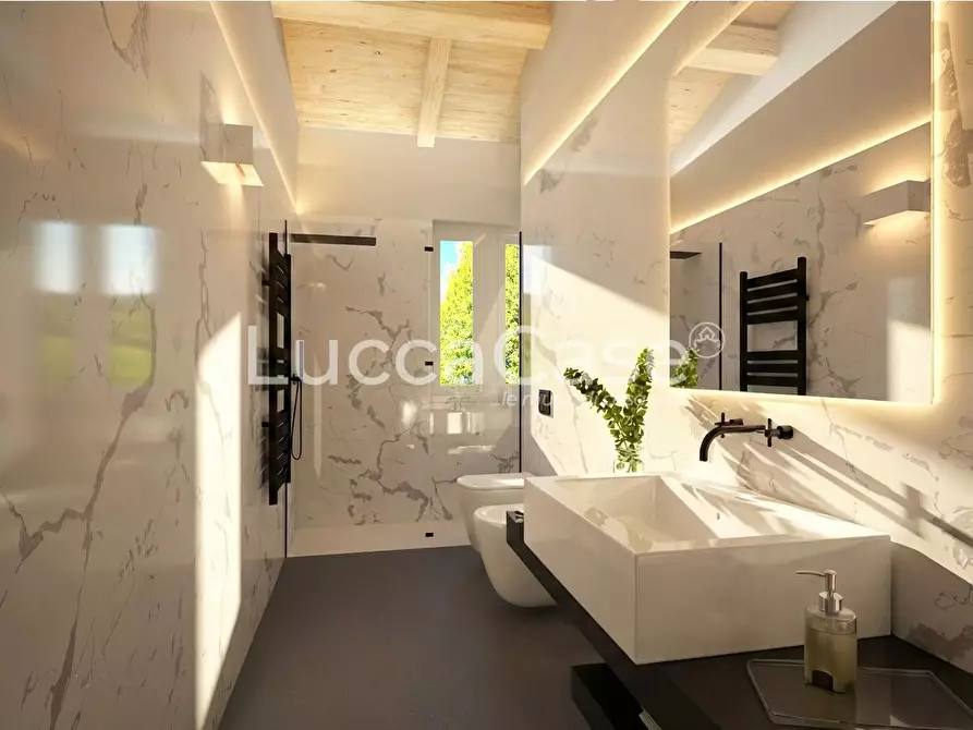 Immagine 7 di Casa bifamiliare in vendita  a Capannori