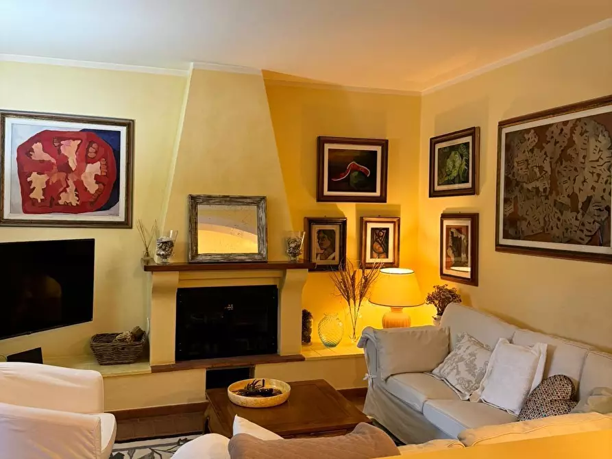 Immagine 6 di Casa indipendente in affitto  a Forte Dei Marmi