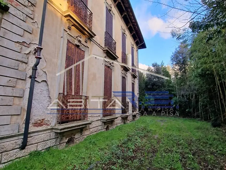 Immagine 13 di Villa in vendita  a Cascina