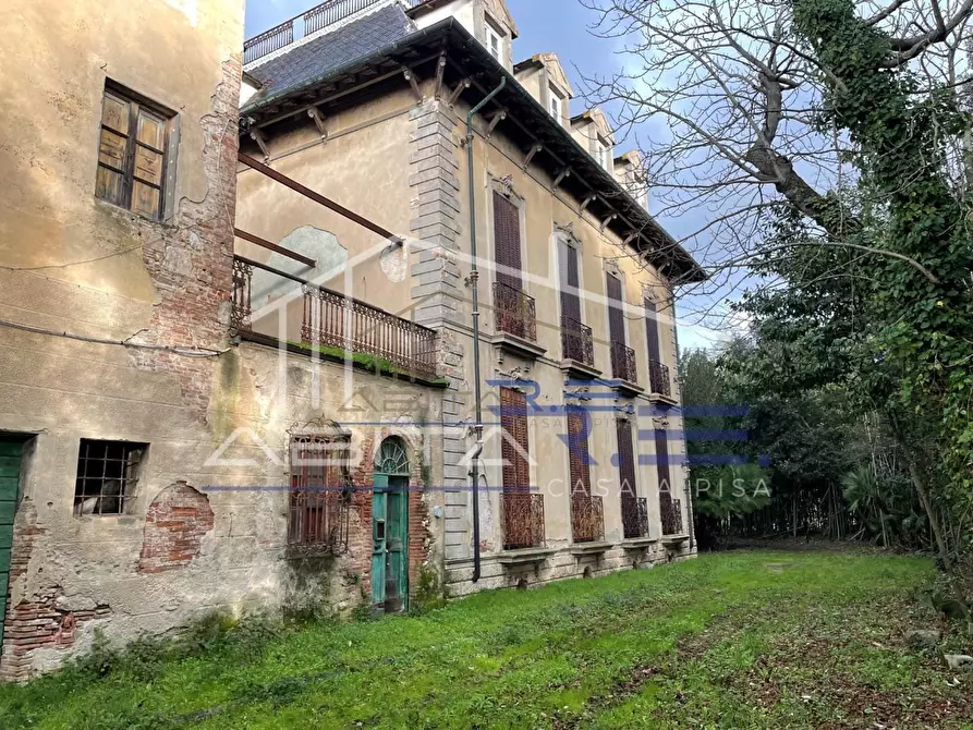 Immagine 2 di Villa in vendita  a Cascina