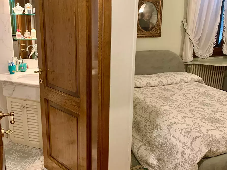 Immagine 27 di Villa in affitto  a Forte Dei Marmi