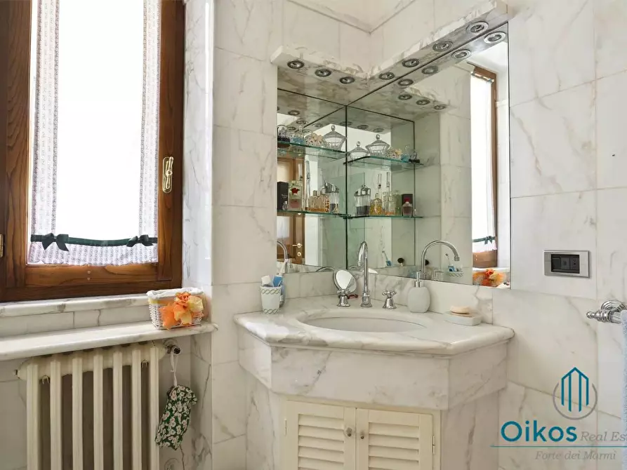 Immagine 17 di Villa in affitto  a Forte Dei Marmi