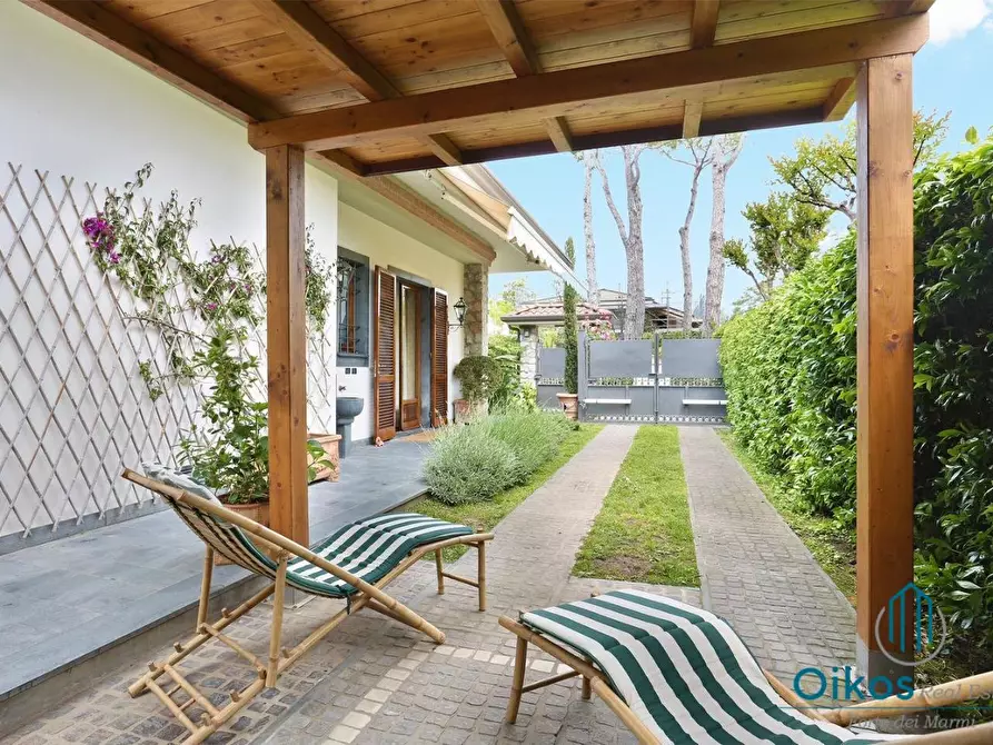 Immagine 4 di Villa in affitto  a Forte Dei Marmi