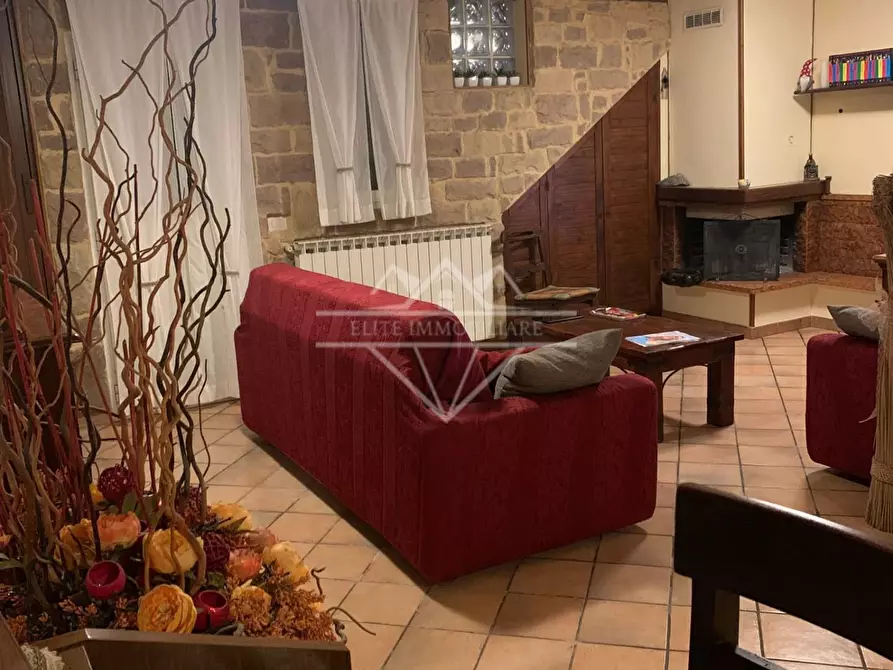 Immagine 10 di Villetta a schiera in vendita  a Carrara