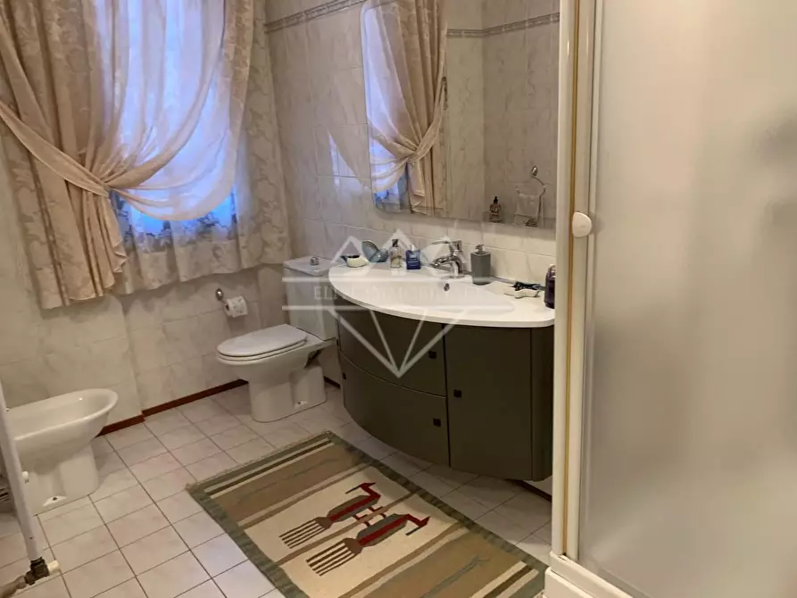 Immagine 17 di Villetta a schiera in vendita  a Carrara