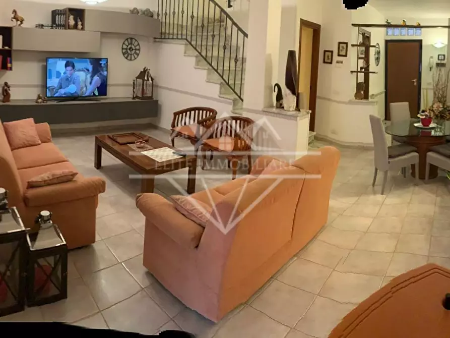 Immagine 3 di Villetta a schiera in vendita  a Carrara