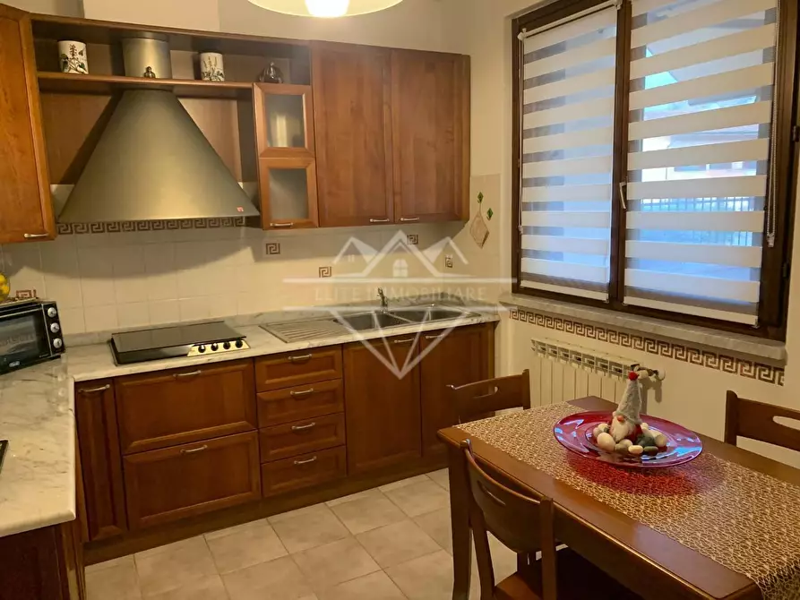 Immagine 2 di Villetta a schiera in vendita  a Carrara