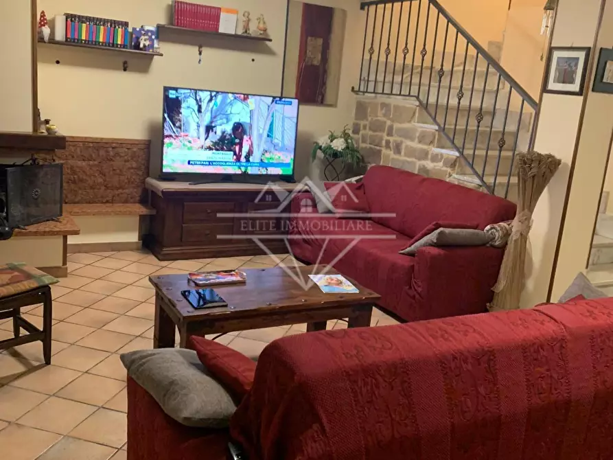 Immagine 5 di Villetta a schiera in vendita  a Carrara