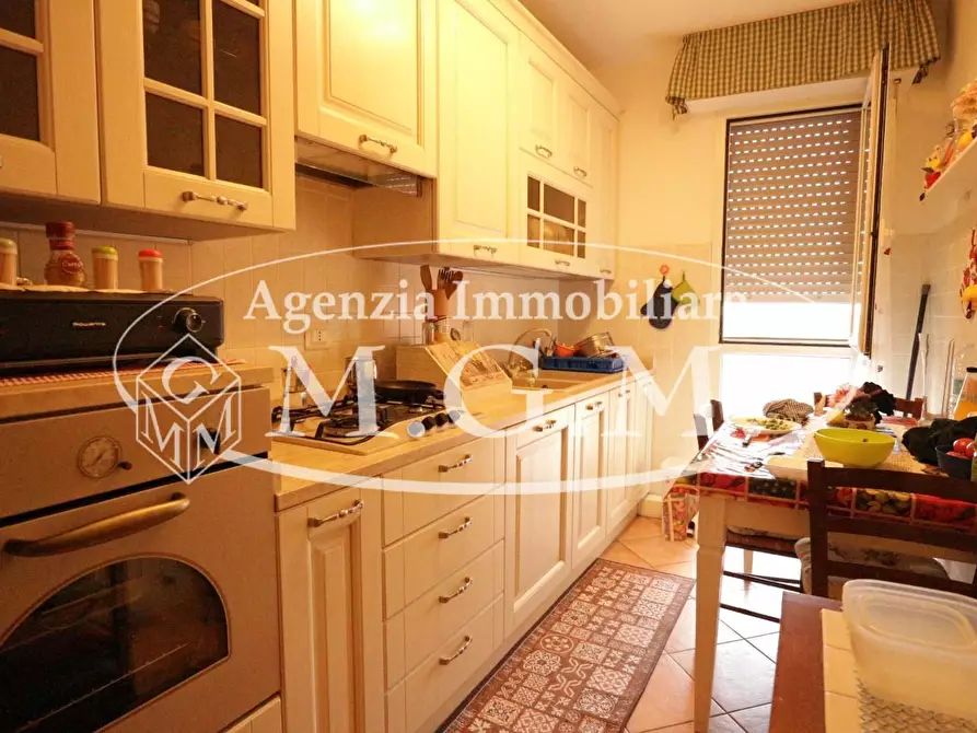 Immagine 2 di Appartamento in vendita  a Cascina