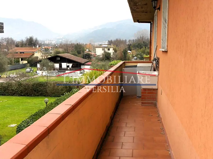 Immagine 18 di Appartamento in vendita  a Massa