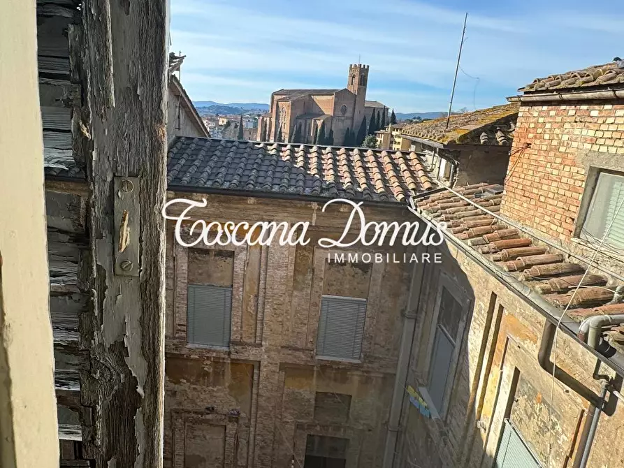 Immagine 18 di Appartamento in vendita  a Siena