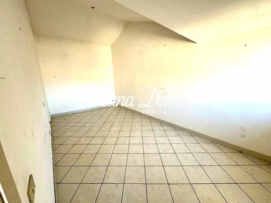 Immagine 11 di Appartamento in vendita  a Siena