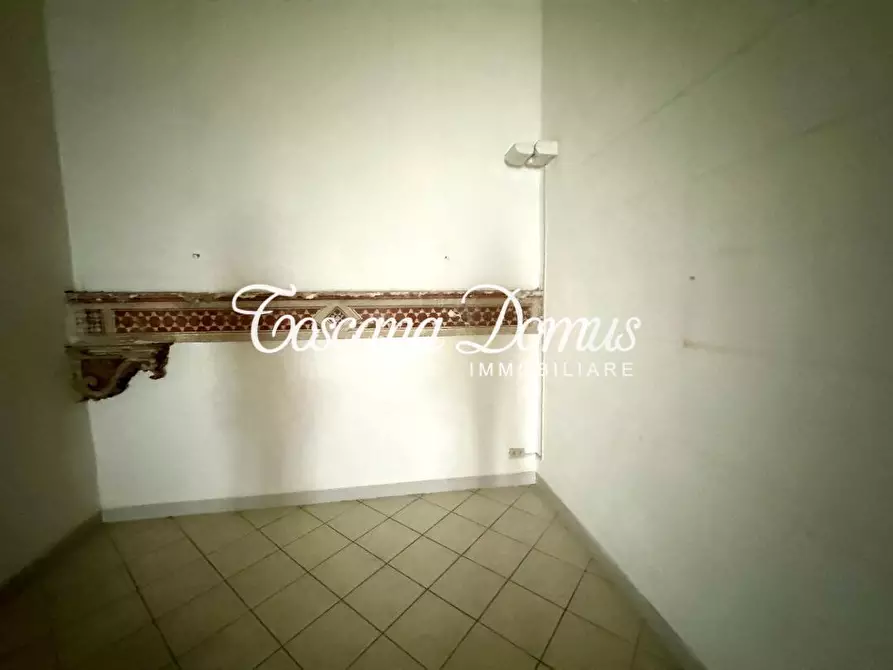 Immagine 15 di Appartamento in vendita  a Siena