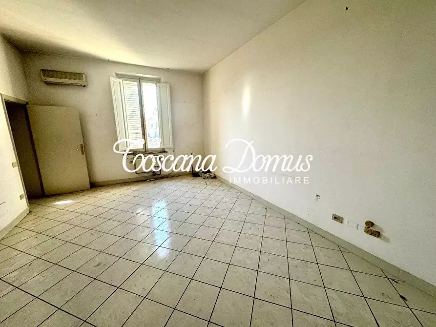 Immagine 7 di Appartamento in vendita  a Siena