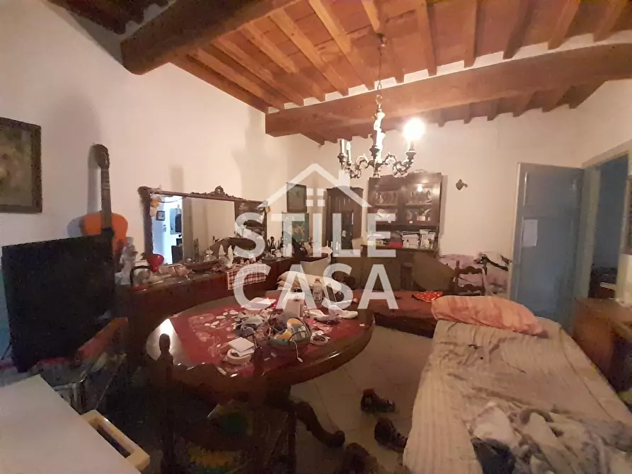Immagine 18 di Casa colonica in vendita  a Capannori