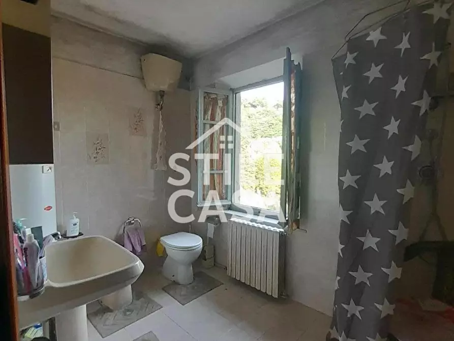 Immagine 3 di Casa colonica in vendita  a Capannori