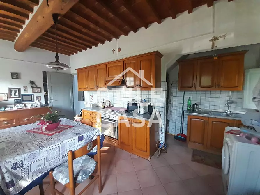 Immagine 22 di Casa colonica in vendita  a Capannori