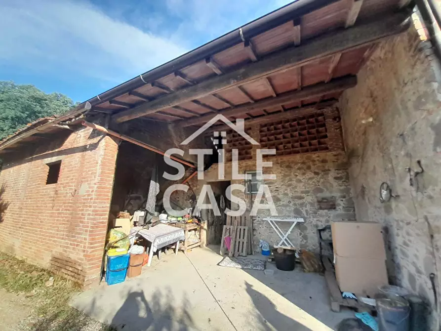 Immagine 32 di Casa colonica in vendita  a Capannori