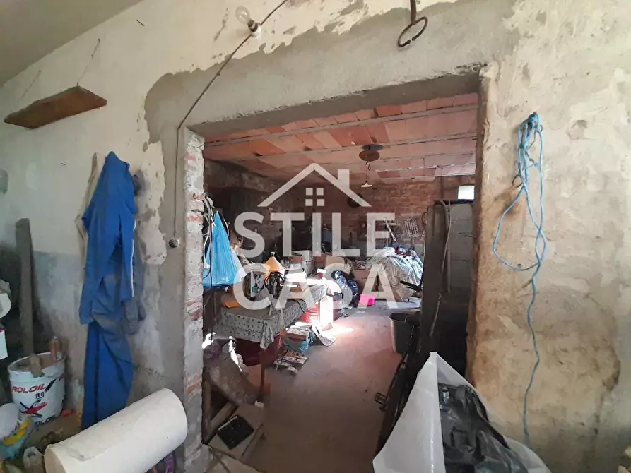 Immagine 36 di Casa colonica in vendita  a Capannori