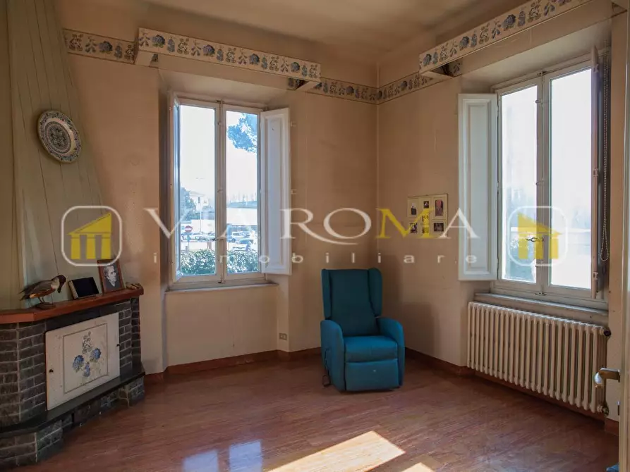 Immagine 7 di Villa in vendita  a Lucca