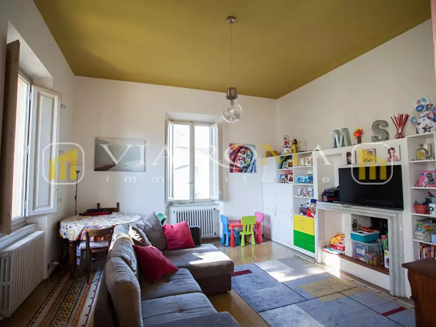 Immagine 18 di Villa in vendita  a Lucca