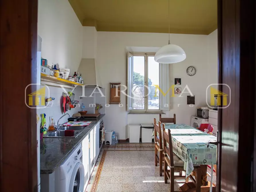 Immagine 23 di Villa in vendita  a Lucca