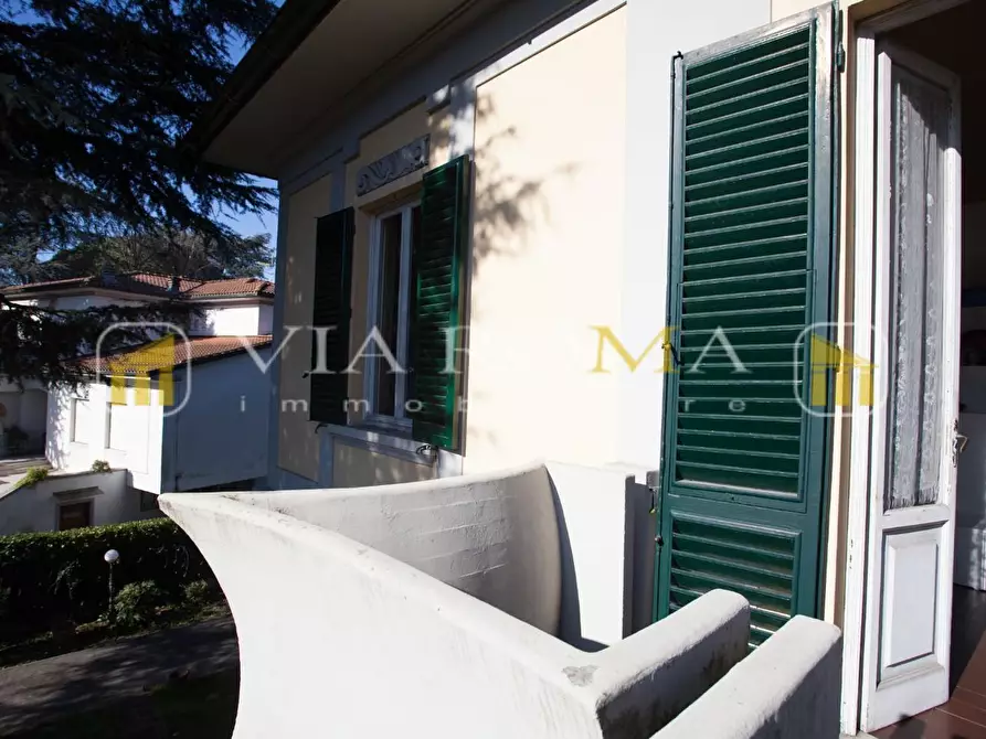 Immagine 27 di Villa in vendita  a Lucca