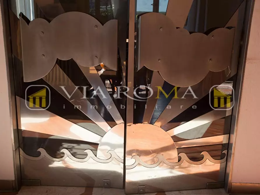 Immagine 17 di Villa in vendita  a Lucca