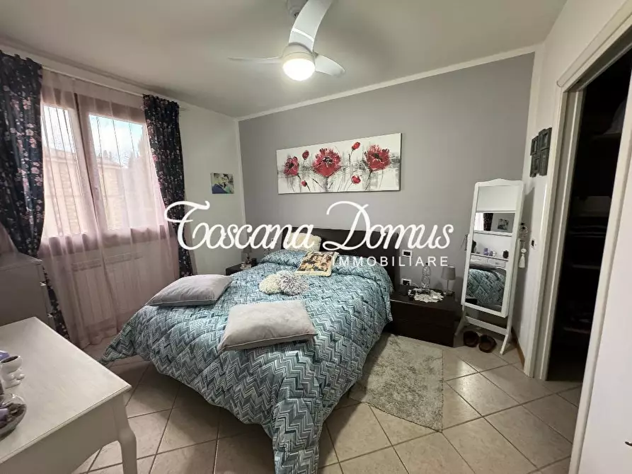 Immagine 10 di Appartamento in vendita  a Siena