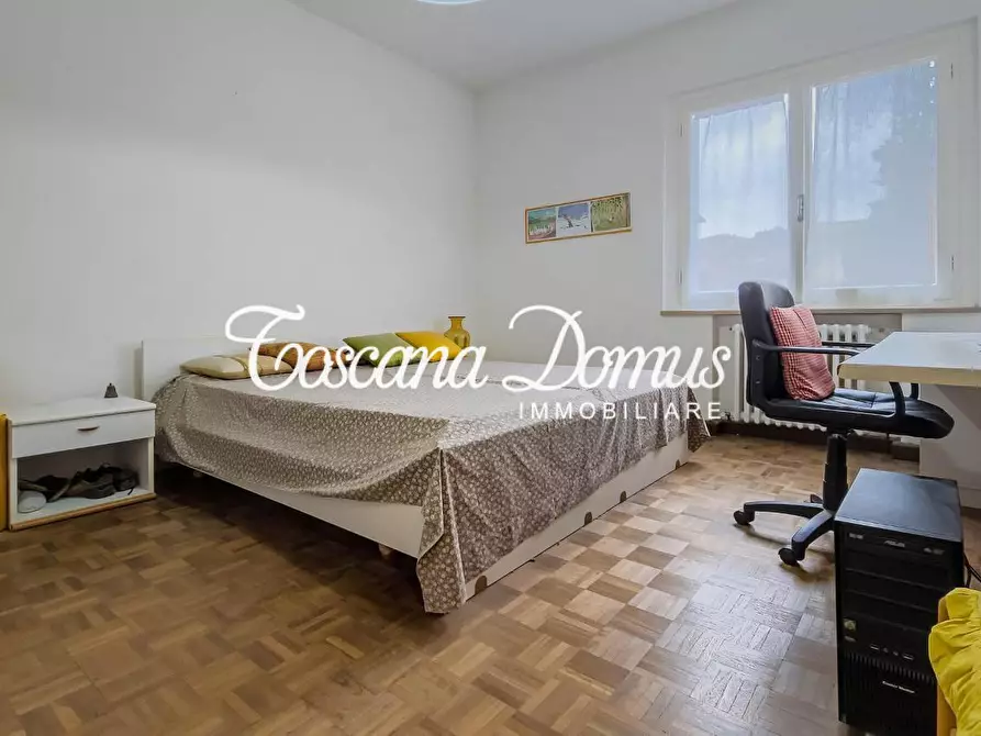 Immagine 17 di Appartamento in vendita  a Siena