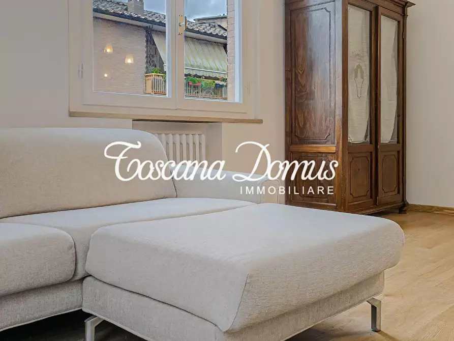 Immagine 5 di Appartamento in vendita  a Siena