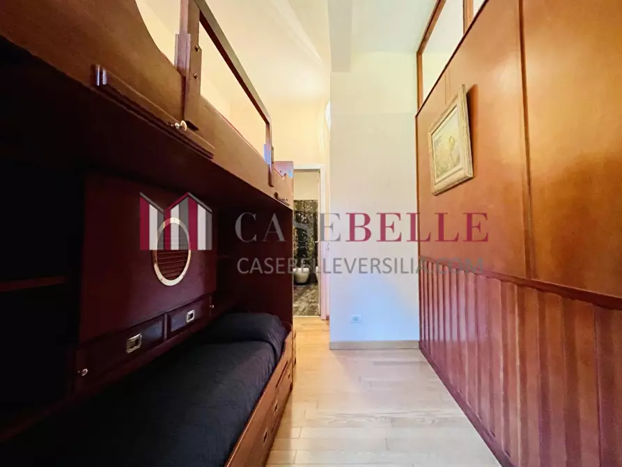 Immagine 30 di Appartamento in vendita  a Pietrasanta