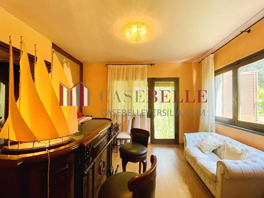 Immagine 11 di Appartamento in vendita  a Pietrasanta