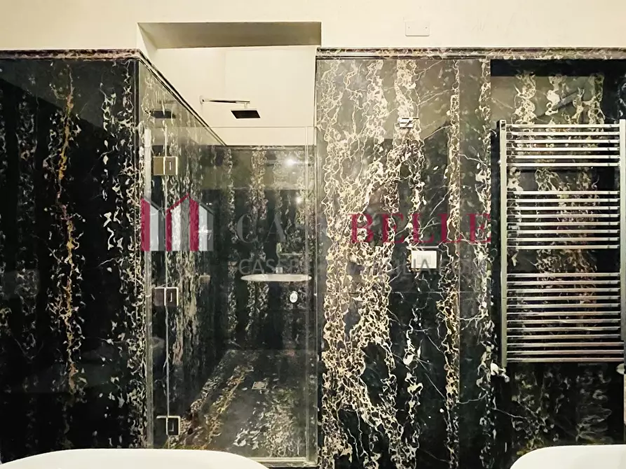 Immagine 24 di Appartamento in vendita  a Pietrasanta