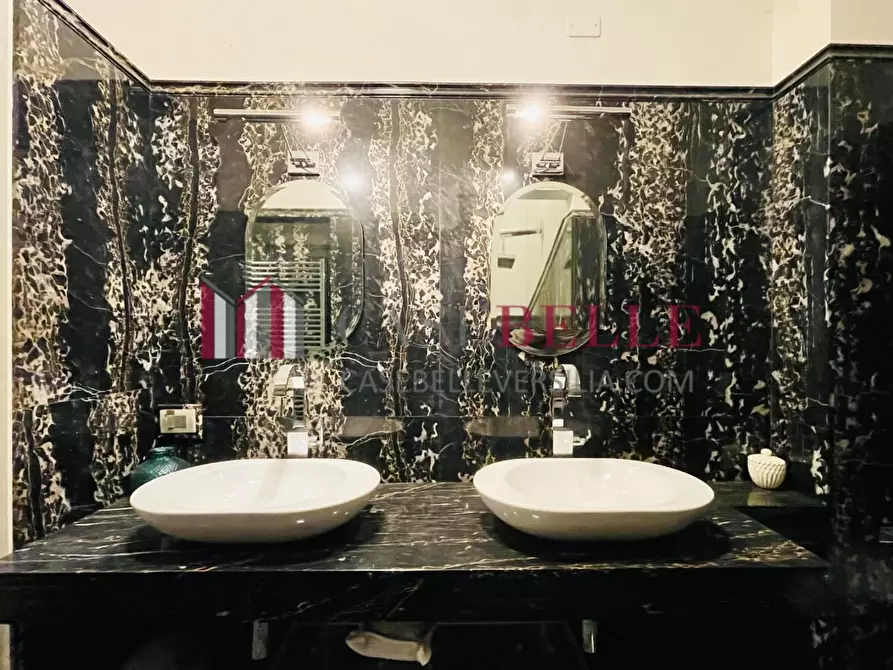 Immagine 26 di Appartamento in vendita  a Pietrasanta