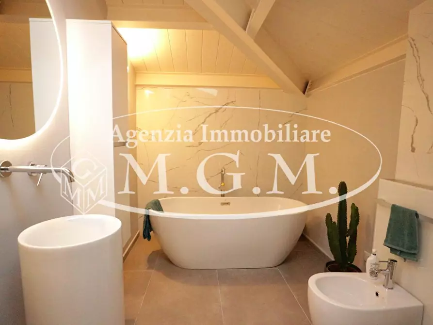 Immagine 21 di Casa indipendente in vendita  a Pontedera