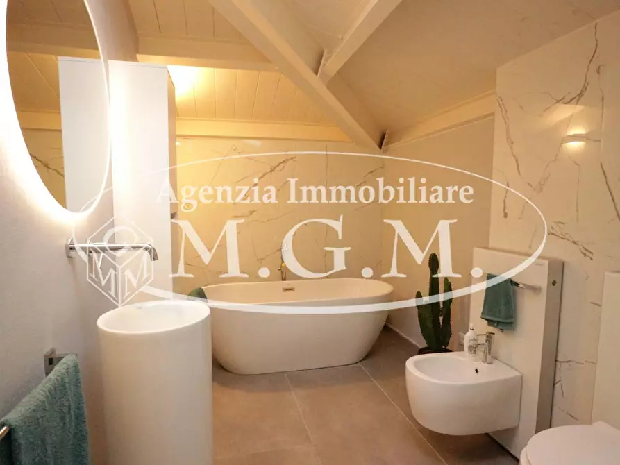 Immagine 23 di Casa indipendente in vendita  a Pontedera