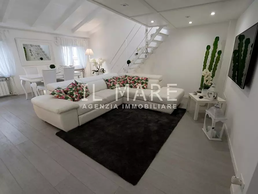 Immagine 6 di Appartamento in vendita  a Massa