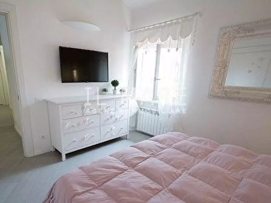 Immagine 12 di Appartamento in vendita  a Massa