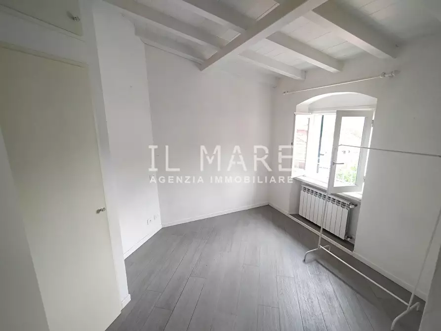 Immagine 13 di Appartamento in vendita  a Massa