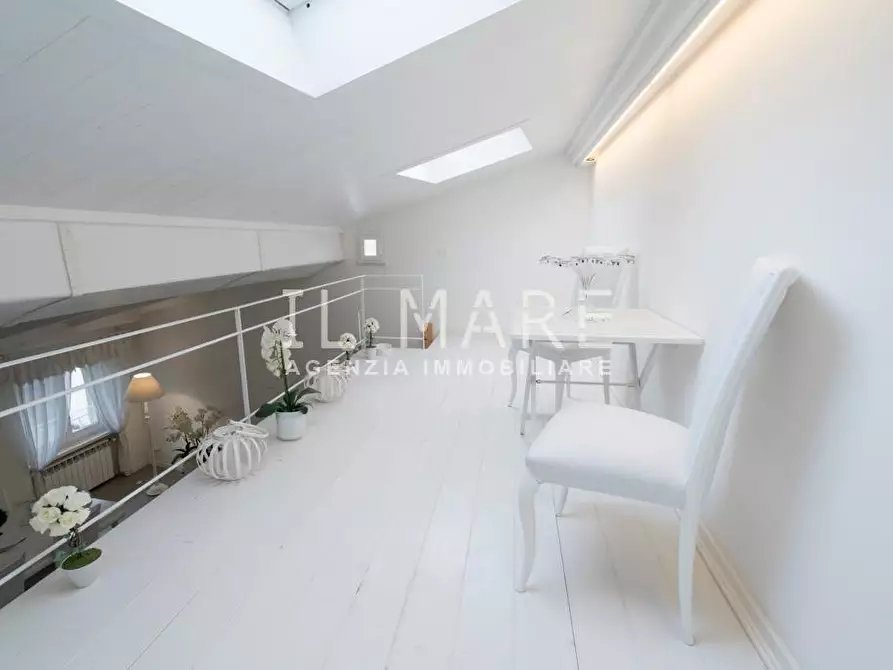 Immagine 5 di Appartamento in vendita  a Massa