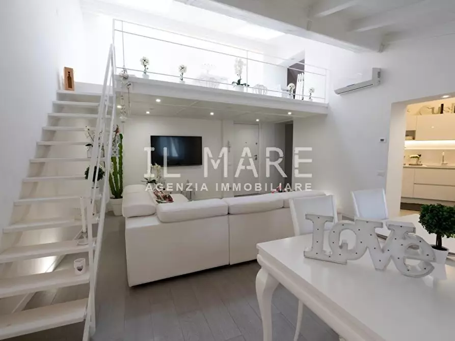 Immagine 4 di Appartamento in vendita  a Massa