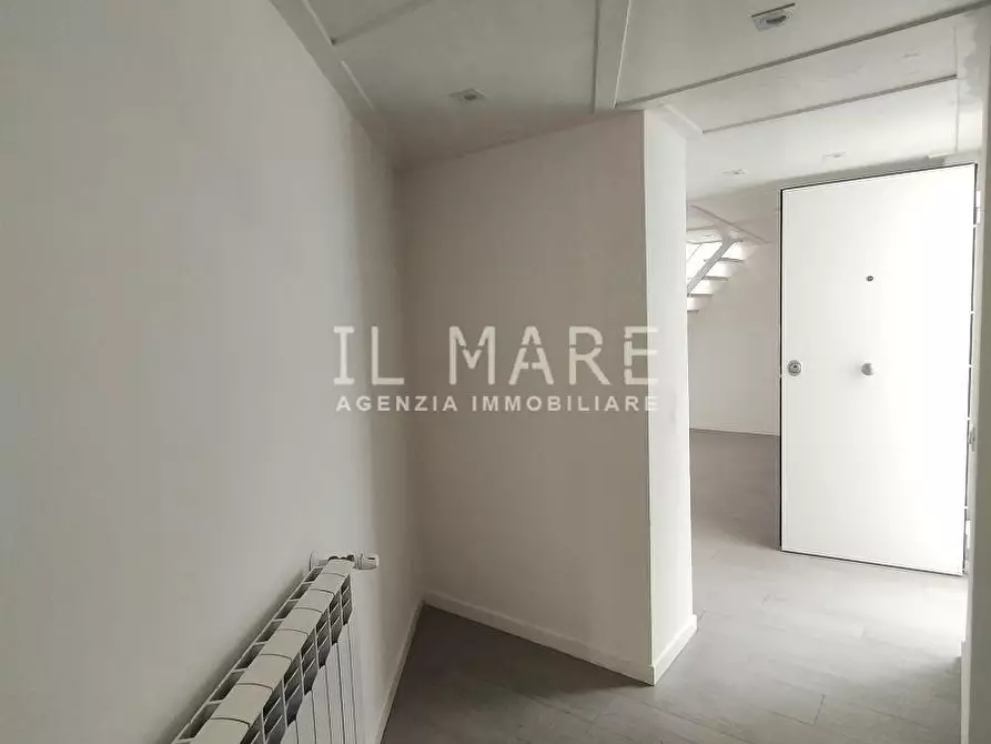 Immagine 22 di Appartamento in vendita  a Massa
